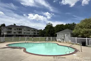 9113 Meadow Vista Rd, Charlotte, NC 28213 - Photo 2