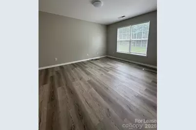 14108 Riding Hill Avenue, Charlotte, NC 28213 - Photo 6