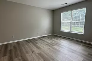 14108 Riding Hill Ave, Charlotte, NC 28213 - Photo 6
