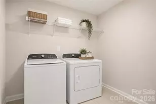 8908 Sawyer Run Ct, Charlotte, NC 28215 - Photo 16
