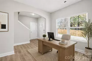 8908 Sawyer Run Ct, Charlotte, NC 28215 - Photo 8