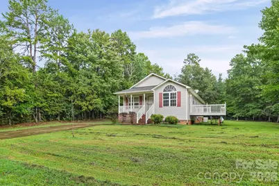 147 Island Terrace Road, Statesville, NC 28677 - Photo 2