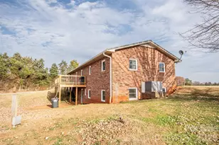 2890 Hobson Rd, Cleveland, NC 27013 - Photo 28
