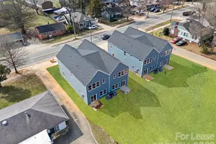 341 N Hoskins Rd, Charlotte, NC 28216 - Photo 2