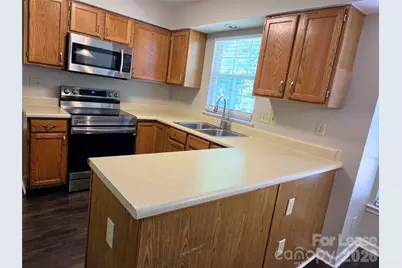 5401 Groveton Court, Charlotte, NC 28269 - Photo 10