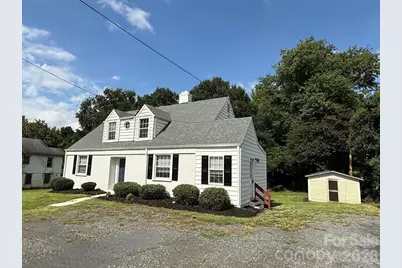 1351 S Aspen Street, Lincolnton, NC 28092 - Photo 2
