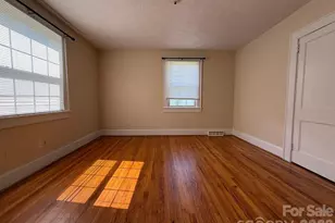 1351 S Aspen St, Lincolnton, NC 28092 - Photo 8