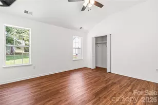 739 Oakbluff Cir, Charlotte, NC 28216 - Photo 24