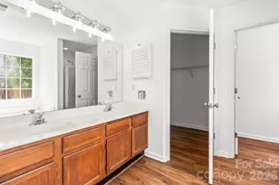 739 Oakbluff Cir, Charlotte, NC 28216 - Photo 26