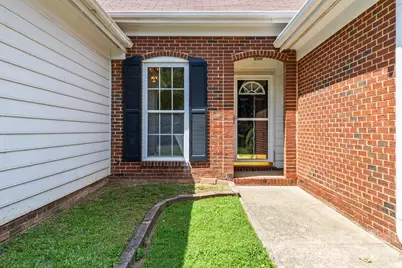 739 Oakbluff Circle, Charlotte, NC 28216 - Photo 2
