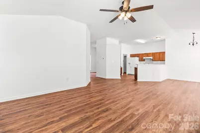 739 Oakbluff Circle, Charlotte, NC 28216 - Photo 12