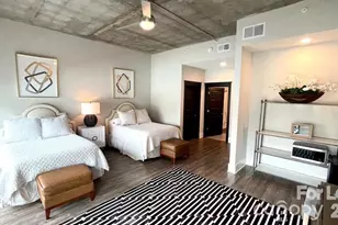1308 Lorna St, Charlotte, NC 28205 - Photo 32