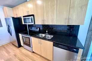 210 N Church St, Charlotte, NC 28202 - Photo 8