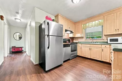 1920 30th Street NE, Hickory, NC 28601 - Photo 10