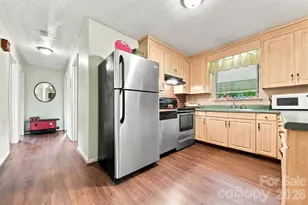 1920 30th St NE, Hickory, NC 28601 - Photo 10