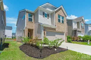 322 Hyssop Ct, Fort Mill, SC 29715 - Photo 2
