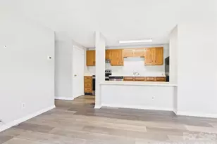9511 Shannon Green Dr, Charlotte, NC 28213 - Photo 4