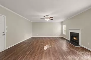 11008 Padderborn Ct, Charlotte, NC 28215 - Photo 8