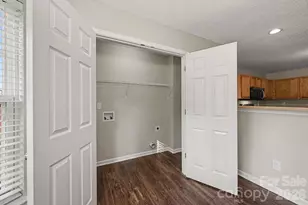 11008 Padderborn Ct, Charlotte, NC 28215 - Photo 12