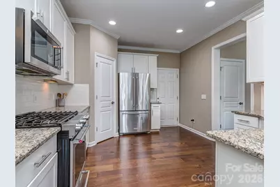 4128 Park South Station Boulevard, Charlotte, NC 28210 - Photo 8