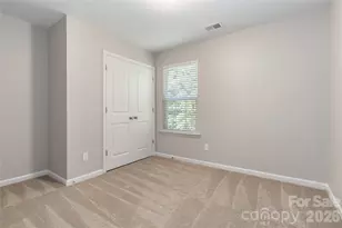 7623 Reames Rd, Charlotte, NC 28216 - Photo 16