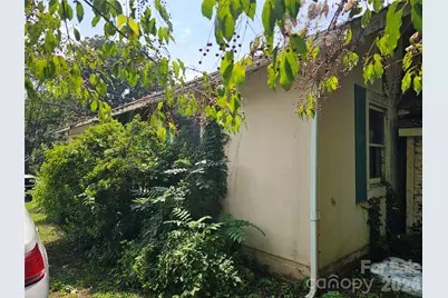 504 NW Hospital Avenue, Lenoir, NC 28645 - Photo 4