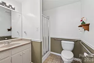827 23rd Ave NE, Hickory, NC 28601 - Photo 24