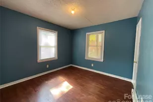 1801 Newland Rd, Charlotte, NC 28216 - Photo 4