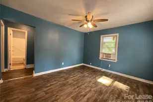 1801 Newland Rd, Charlotte, NC 28216 - Photo 2