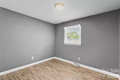 102 Central Avenue, Bessemer City, NC 28016 - Photo 16