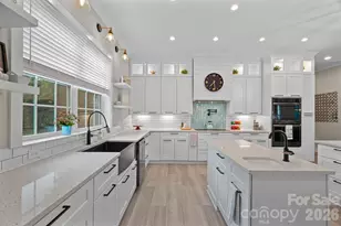 135 Surfside Ln, Mooresville, NC 28117 - Photo 6