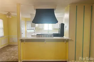 9607 Barkridge Rd, Charlotte, NC 28227 - Photo 10