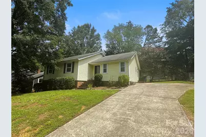 9607 Barkridge Road, Charlotte, NC 28227 - Photo 2