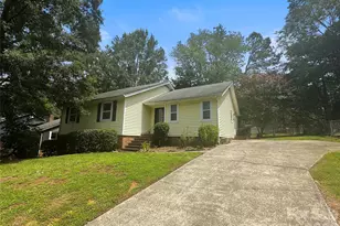 9607 Barkridge Rd, Charlotte, NC 28227 - Photo 2