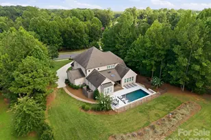 13528 Castleford Dr, Charlotte, NC 28227 - Photo 2