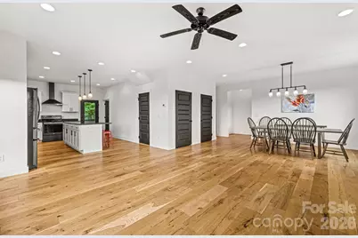 340 Porter Creek Drive, Franklin, NC 28734 - Photo 8