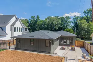 5546 Murrayhill Rd, Charlotte, NC 28210 - Photo 2