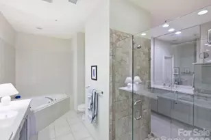 306 Wendover Heights Cir, Charlotte, NC 28211 - Photo 28