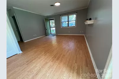 714 Farmington Circle, Hendersonville, NC 28739 - Photo 8