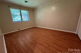 714 Farmington Cir, Hendersonville, NC 28739 - Photo 22