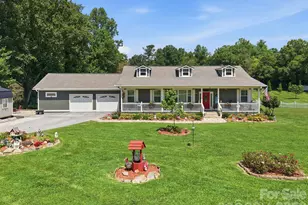 60 Shacoba Ln, Hendersonville, NC 28792 - Photo 1