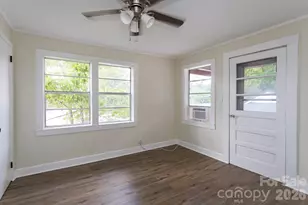 37 Water St, Asheville, NC 28801 - Photo 6
