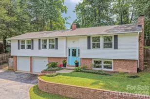 38 Ferenvilla Dr, Hendersonville, NC 28791 - Photo 1