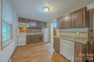 298 State St, Asheville, NC 28806 - Photo 14