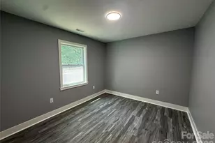 510 E Peachtree St, Dallas, NC 28034 - Photo 8