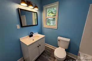 510 E Peachtree St, Dallas, NC 28034 - Photo 14