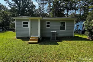 510 E Peachtree St, Dallas, NC 28034 - Photo 16