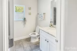 404 Skipwith Pl, Charlotte, NC 28217 - Photo 14