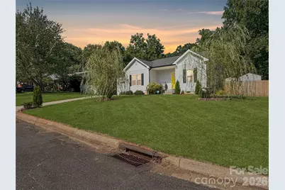 404 Skipwith Place, Charlotte, NC 28217 - Photo 1