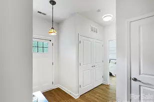404 Skipwith Pl, Charlotte, NC 28217 - Photo 6